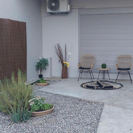 Peter'S Place Apartment Preveza Bagian luar foto