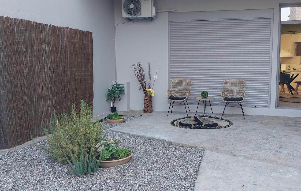 Peter'S Place Apartment Preveza Bagian luar foto