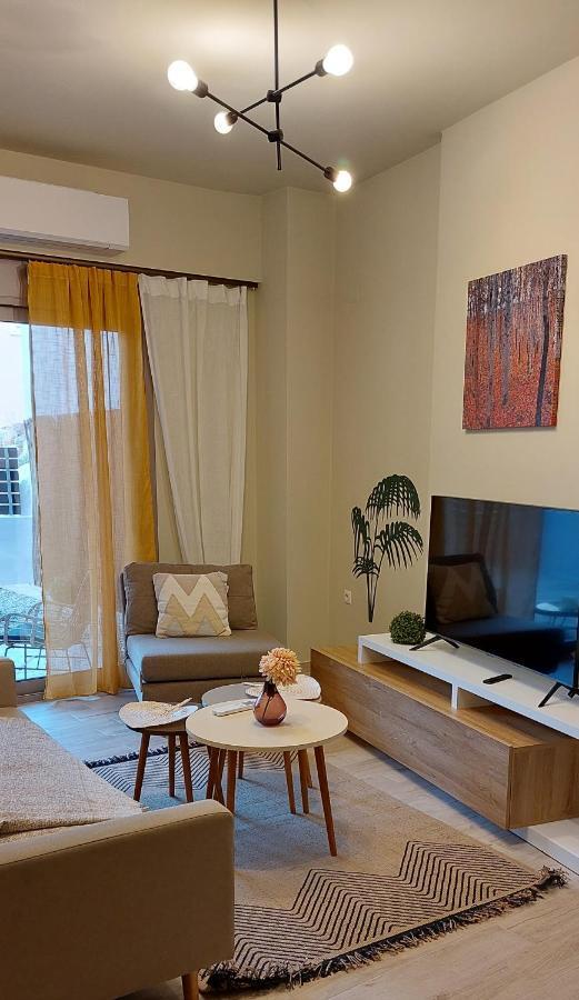 Peter'S Place Apartment Preveza Bagian luar foto